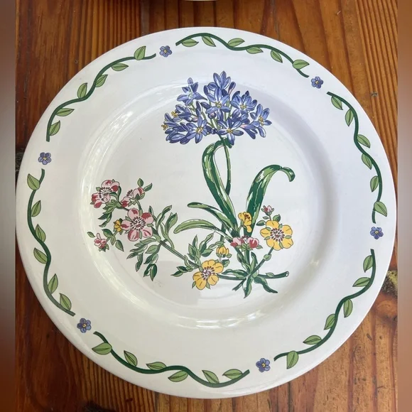International Tableworks Terrace Blossoms 4 Small Dessert Plates - Picture 2 of 4